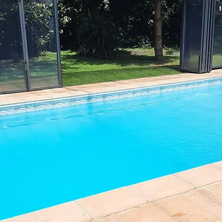 Spacieuse A Avec Piscine Privee Et Jardin Villa Firfol
